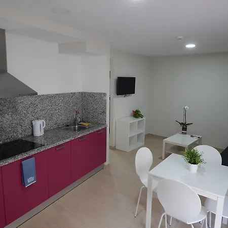 Holastays Zentrum بينايدورم